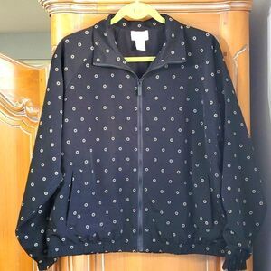 EP Pro Y2K black light weight vintage jacket.‎ Zipper closure. Front pockets.